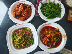 -独一佳老胡湘菜馆(矿山路店)