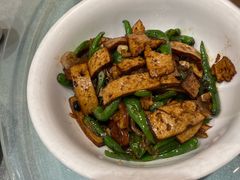 -辛香味烧鱼馆·非遗技艺·排骨红烧肉(光谷医药园店)