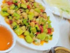 -乡土特色.冷锅鱼.牦牛肉汤锅