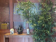 -八府香鸭·啫啫煲(华山路店)