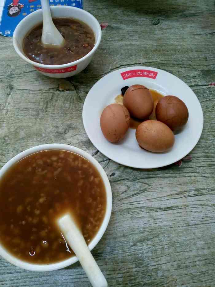 沈老头包子·馄饨"以前住附近,吃过他家的大包子,味道还不错.