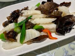 -巴特餐饮6加1音乐餐吧·新疆菜
