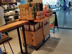 零售区-星巴克(成都机场T2店)