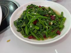 -丹水桥地锅鱼·翘嘴鲌·地方特色全鱼宴(丹江口大坝店)