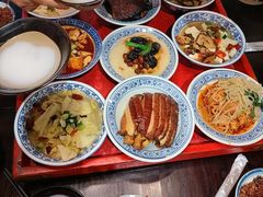 -蓝田九大碗民俗食府(蓝田店)