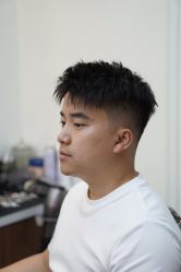 -理昂男士理发店 Barber shop
