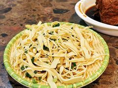 香油豆皮-周家大连水饺(美专校街店)
