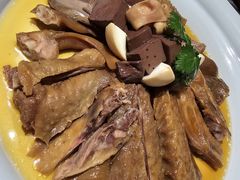 潮汕卤水狮头鹅八珍-品小馆
