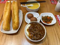 -南城香·饭香串香馄饨香(青年路店)
