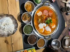 -顶顶汤火牛排火锅·经典铜锅涮肉