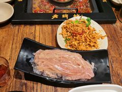 -老牌坊云南鱼豆花火锅(爱建店)