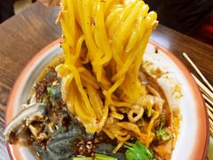 -嘎嘎香·大茶缸麻辣烫