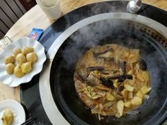 -粘豆包柴火铁锅炖