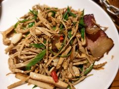 -苹果树下艺术餐厅(宋庄店)