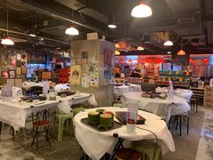 大堂-鲜入围煮花胶鸡海鲜火锅