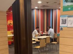 -麦当劳(乳山路店)