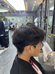 -藤野造型烫染·漂发