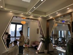 -V8潮牌·接发烫染连锁