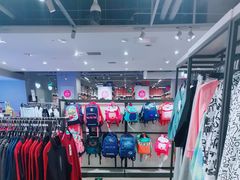 -唯品会(北京国瑞城店)