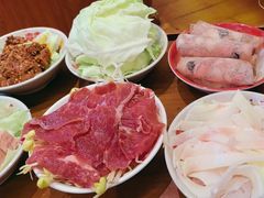 -沸炉重庆老火锅(军事博物馆店)