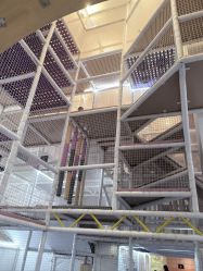 -奈尔宝·儿童乐园·亲子餐厅(华采天地店)