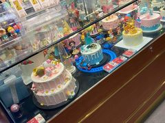 面包甜点陈列柜-卷心卷意·轻甜蛋糕(新光天地店)