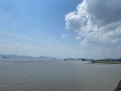 -鹰龙海畔度假酒店(咸祥店)