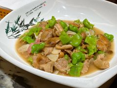 -蔼若春.传承三十年云南菜(金碧公园店)