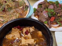 -鹤乡东北菜(崮山路店)