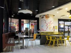 用餐区-周黑鸭(北京南站七店)