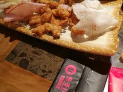 -沪小二炭火蛙锅(淮海中路美食不夜城店)
