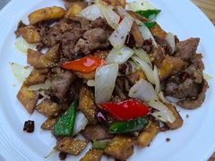 馕丁炒牛肉-巴依老爷新疆餐厅