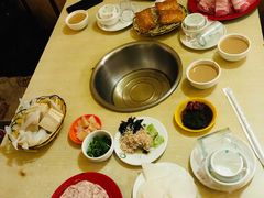羊肉丸子-洞庭洲·防空洞火锅·烧烤·铜锅涮肉(新百广场店)