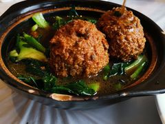 蟹黄狮子头-鸿运酒楼