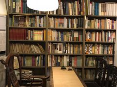 -邊城書店