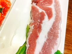 厚切五花肉-·缸桶屋·韩式牛肋条自助烤肉(西湖D11店)