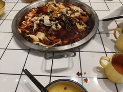 -晓彭肥肠鸡·泡椒鸡火锅(水木天地店)