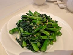 蒜茸炒菜心-利苑酒家(合景国际金融广场店)