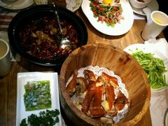 -胡桃里音乐餐厅(陶溪川店)(川湘赣菜·世界百大酒庄直供红酒·音乐表演)