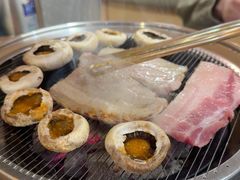 -围炉肉舍•炭烤活鳗•丹东海鲜烤肉(步行街店)