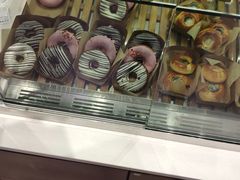 面包甜点陈列柜-巴黎贝甜(常德路店)