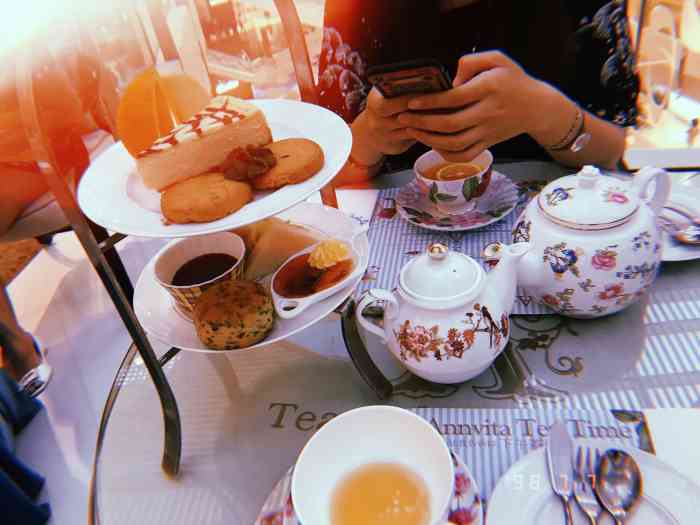 安薇塔英国茶体系(国金中心店)-"点了一人份的玫瑰下午茶和一壶红茶.