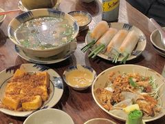 -Cuc Gach Quan Restaurant