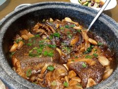 砂锅蝶鱼头-新海渔港·胶东海鲜家常菜·家宴(奥体中心店)