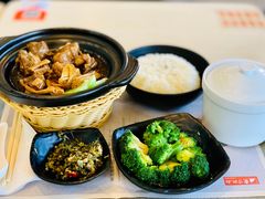 -东方既白(上海浦东国际机场)