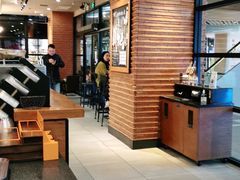 -星巴克(上海虹桥新天地二店)