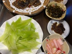 -富正毅三下锅·湘西韵味(天门山索道店)