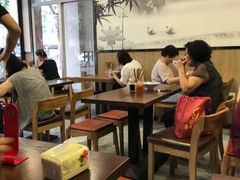 大堂-阿扁杭州面(苗圃店)