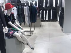 -GIORGIO ARMANI(燕莎奥特莱斯购物中心店)