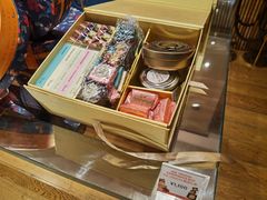 -VENCHI 闻绮(上海佛罗伦萨小镇店)